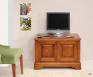 Meuble Tv 2 portes vitrées Maryse réalisé en Chêne Massif de style Louis Philippe MEUBLE TV Meuble Tv 2 portes vitrées Maryse réalisé en Chêne Massif de style Louis Philippe MEUBLE TV