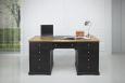 Superbe Bureau Ministre réalisé en Chêne de style Louis Philippe Spécial Informatique Patiné Noir pour le corps Chêne Doré pour le plateau Bureau Superbe Bureau Ministre réalisé en Chêne de style Louis Philippe Spécial Informatique Patiné Noir pour le corps Chêne Doré pour le plateau Bureau